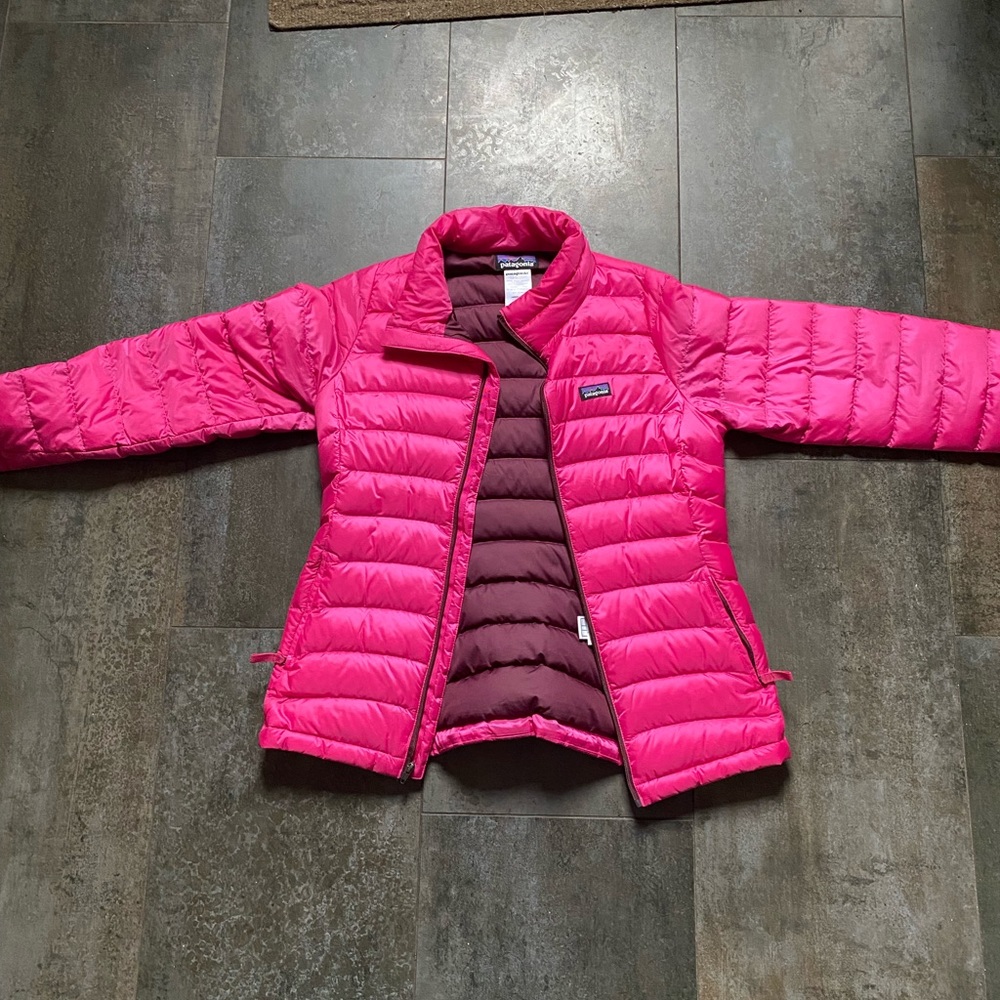 Pink Patagonia winter coat. Girl’s XL.